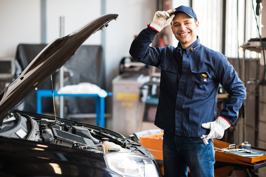 Image of an auto repair employee. Contact GMS about human resources help for the auto industry.
