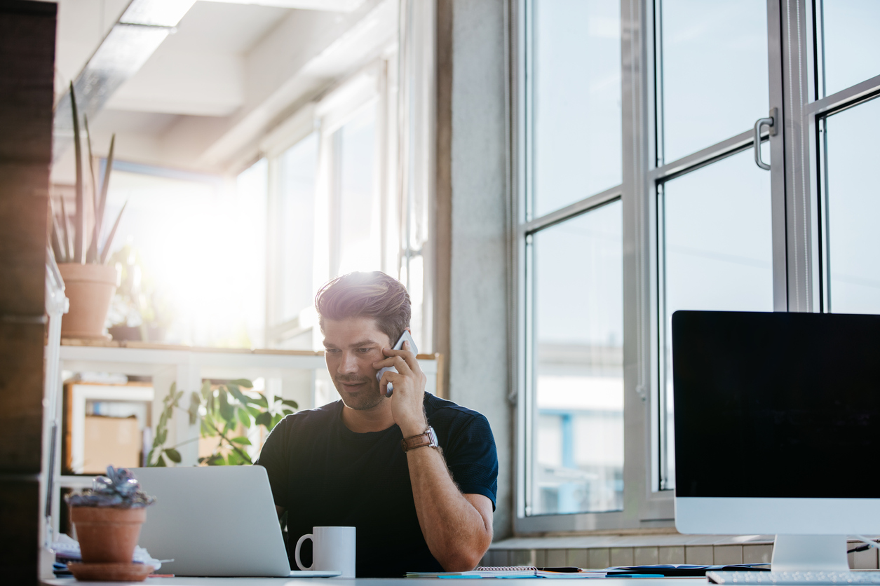 Image of someone contacting an online payroll provider.